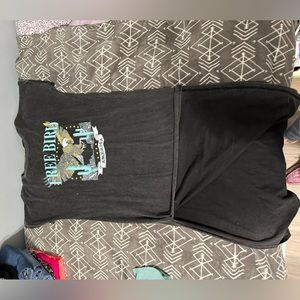 Ankle length dress, slits on both side. Size S/M, but more on the Medium size.